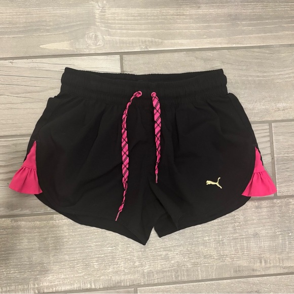 Puma Women’s Black Running Shorts w/ Pink Ruffle Trim Size M - Picture 1 of 4